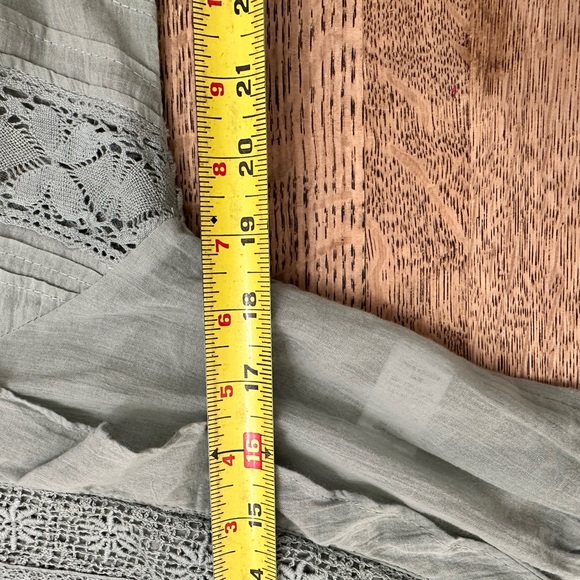 NWT ASTR the Label Anthropologie Faux Wrap Smocked Waist The Wanderer Top med - Picture 13 of 17